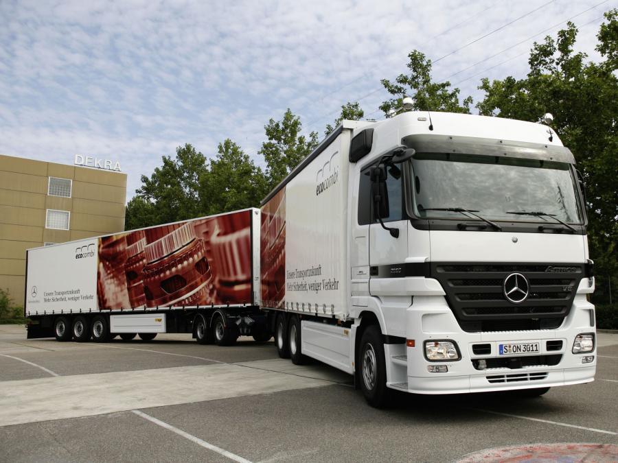  Mercedes-Benz Actros 2660 2002 года  (фото 1 из 3)